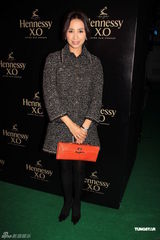 组图：汪诗诗汪圆圆姐妹花亮相 与罗霖吴婉芳相见欢