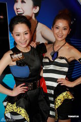 组图：TWINS揭幕游戏展 阿Sa生病不敢与男友看医生