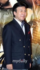 幻灯图集：赵汉善等出席新片首映 气氛热闹好开心