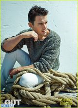 组图：出柜美男“孔雀”波莫时尚大片儒雅魅力