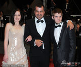 幻灯图集：《温柔的儿子》首映 女星雷人打扮出位