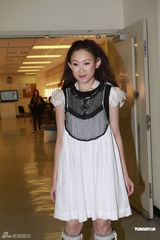 组图：《劲歌金曲》录影 黄耀明张继聪王菀之献唱