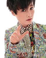 组图：李宇春时尚大片优雅摇摆 随心所欲冒险