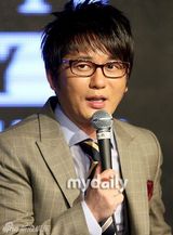 组图：韩国歌手申胜勋发专辑 纪念出道20周年