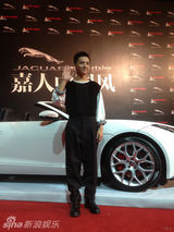 组图：《嘉人》盛典众星盛装出席拼礼服