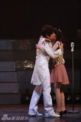 组图：音乐剧《流星恋歌》上演浪漫搞笑异国之恋