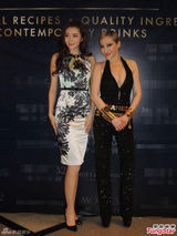 组图：名媛薛芷伦疑整容失败 下巴前凸妆容惊悚