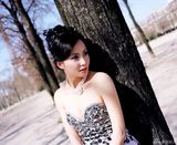 组图：陶红欧洲时尚写真清新淡雅 流露真实美感