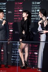 组图：韩国SIA时尚颁奖举行 张东健获大奖