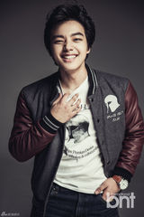 高清：韩星吕珍九时尚大片 游走于少年男人之间