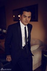 组图：边原写真显低调奢华 新戏变身高亚麟小舅子