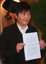 组图：孙楠澄清“吸毒”事件 称被人造谣抹黑