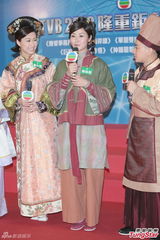 组图：陈法拉否认失宠 胡杏儿施美人计献吻