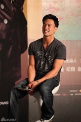 组图：《特殊身份》首映 甄子丹自嘲入错行