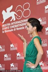 组图：《白蛇》记者会 主演李连杰黄圣依阿Sa(蔡卓妍)聚首