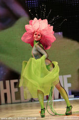 组图：俄罗斯人体彩绘大赛 裸模身姿妖娆