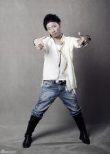 组图：藏歌会20强诞生 男选手洋溢青春活力