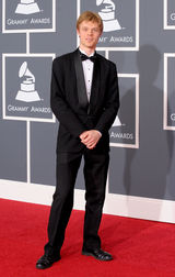 高清组图：第52届格莱美红毯 LADY GAGA张靓颖共美