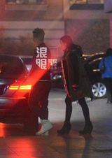 独家：杜淳开李晨跑车携女友吃火锅 传婚期将近