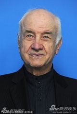 高清组图：阿明-缪勒-斯塔尔现身 被授予终身成就奖