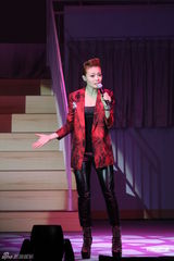 组图：《虾仔爹地》首演落幕 刘德华友情客串