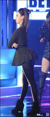 组图：韩女团Dal shabet出演《冠军秀》展火辣身材