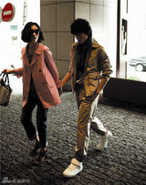 组图：张峻宁拍摄“情境写真” 自揭明星生活