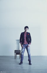 组图：信《无畏》巡演获期待 时尚大片抢先曝光