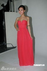 组图：环球传奇娱乐成立 林熹瞳赵哲妤性感出席