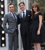 组图：《绯闻女孩》双星上海行 外籍男穿内裤追星