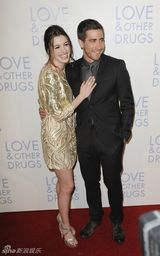 高清：《爱情灵药》亮相悉尼 海瑟薇吉伦哈尔秀默契