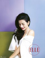 组图：赵薇《ELLE》大片娇艳动人展御姐气质