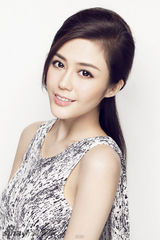 组图：汤晶媚纯美写真风情绽放