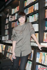 组图：何韵诗黄耀明亮相座谈会 大谈乐坛与工作