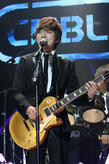 高清组图：韩国新人乐队组合CNBLUE首尔亮相