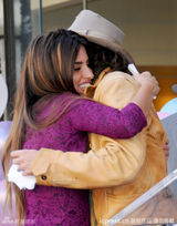 组图：克鲁兹入驻星光大道成西班牙第一人 笑拥德普