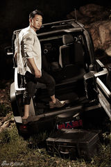 组图：黄海波登时尚杂志 酷车造型HOLD住全场