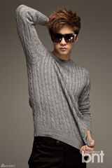 高清图：韩星金智勋拍写真 微露胸肌展致命诱惑