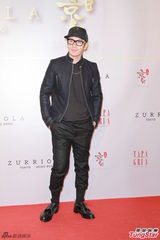 组图：刘嘉玲进军香港餐饮业 圈中友人前来捧场