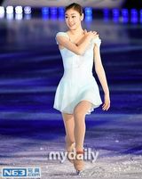 组图：韩国冰上公主金妍儿退役办纪念表演