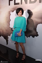 组图：徐濠萦出席时尚活动 质疑陈奕迅五亿身价