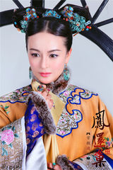 组图：戴娇倩《连城》多款造型华丽刚柔并济