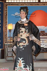 组图：关咏荷欧阳震华《情逆三世缘》开镜拜神