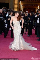 组图：第85届奥斯卡颁奖礼红毯-克里斯汀