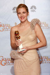 高清组图：巴里摩尔获电视影后 现身后台优雅迷人