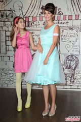 组图：昆凌避谈七夕情人节 忙工作未看《天台》