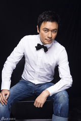 组图：罗嘉良拍橘色西服写真 秀嬉皮英伦风