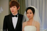 组图：《花非花》曝主演浪漫婚纱照 恩爱默契