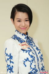 组图：胡杏儿辟谣绯闻男友 专情工作不急恋爱