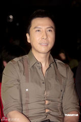 幻灯图：甄子丹称不再拍《叶问》 熊黛林赞其好男人